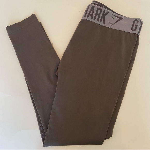 Gymshark Women's Grey Leggings Size Medium - Picture 9 of 12